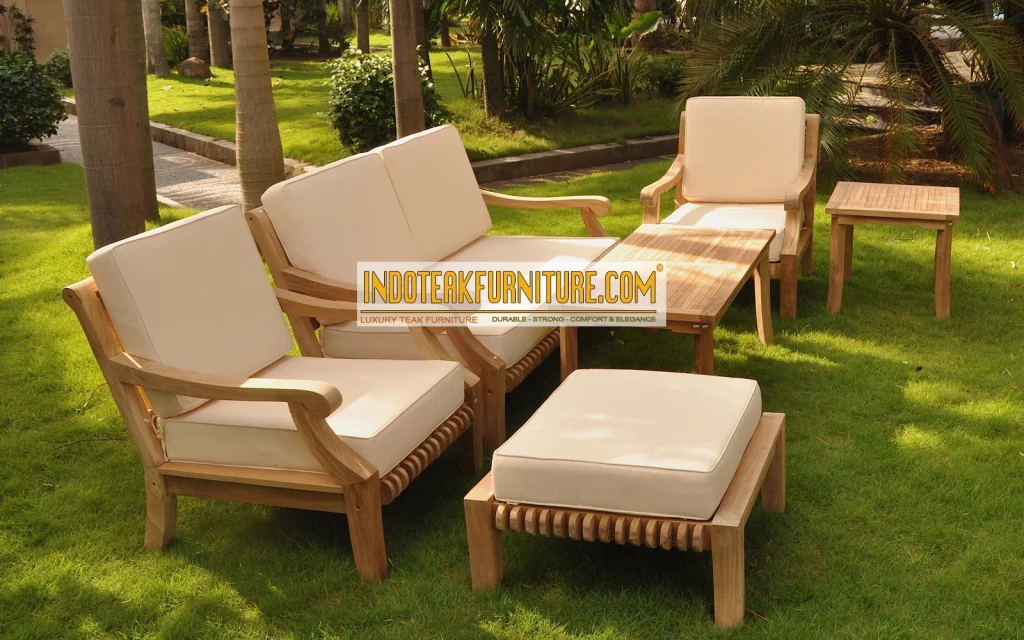 Deep Seating Set Garden Furniture. Luxury Design Sofa Outdoor Furniture